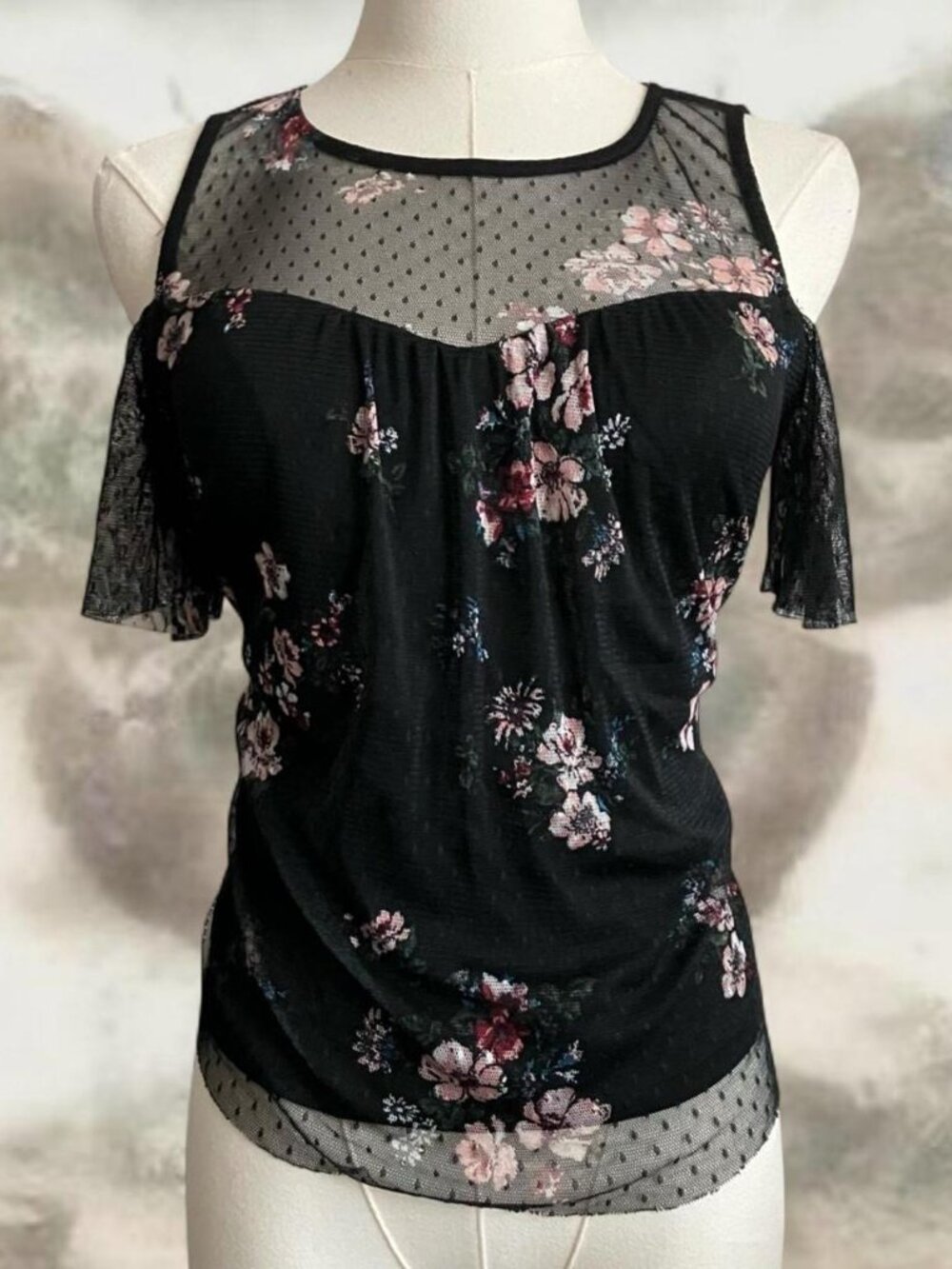 Black Floral Mesh Shoulder Top Size Small